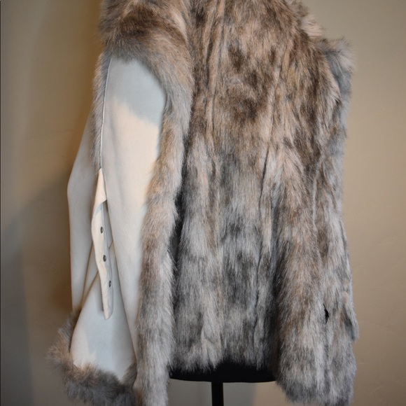 Bebe Faux Fur Women’s Coat! Size: M - Picture 13 of 13